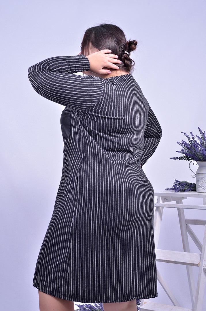 Сукня повсякденна у смужку батал