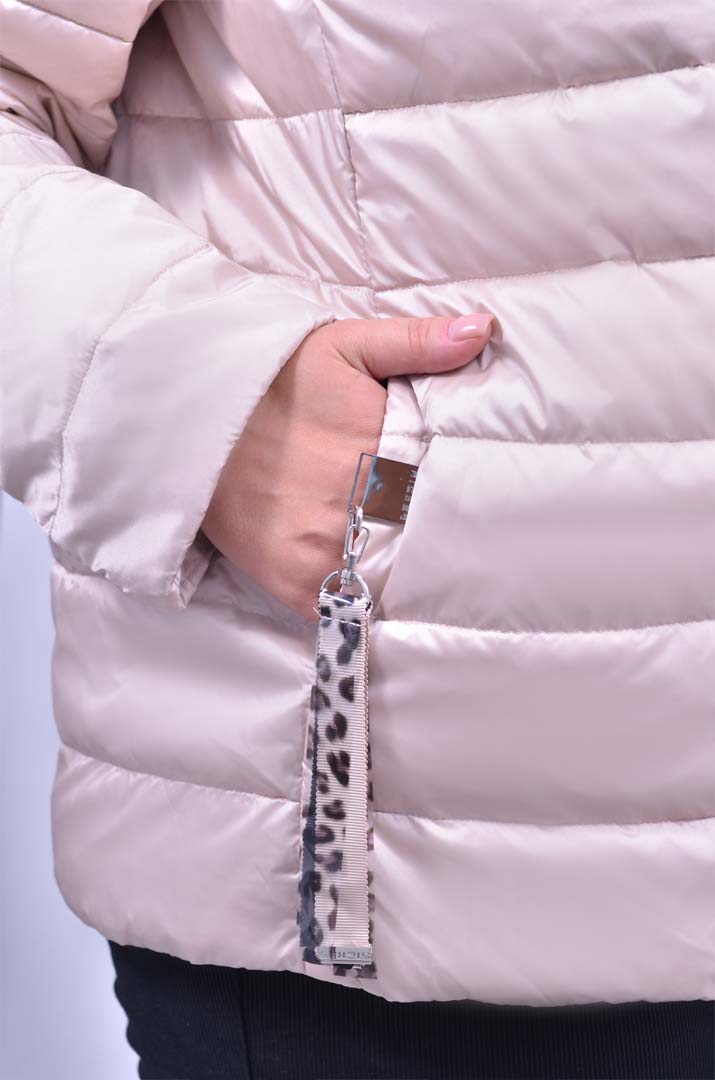 Куртка коротка з капюшоном супер батал