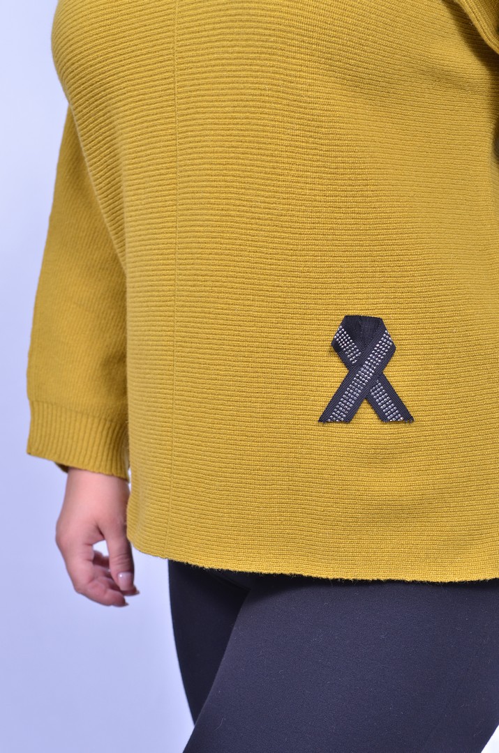 Джемпер с аксессуаром батал