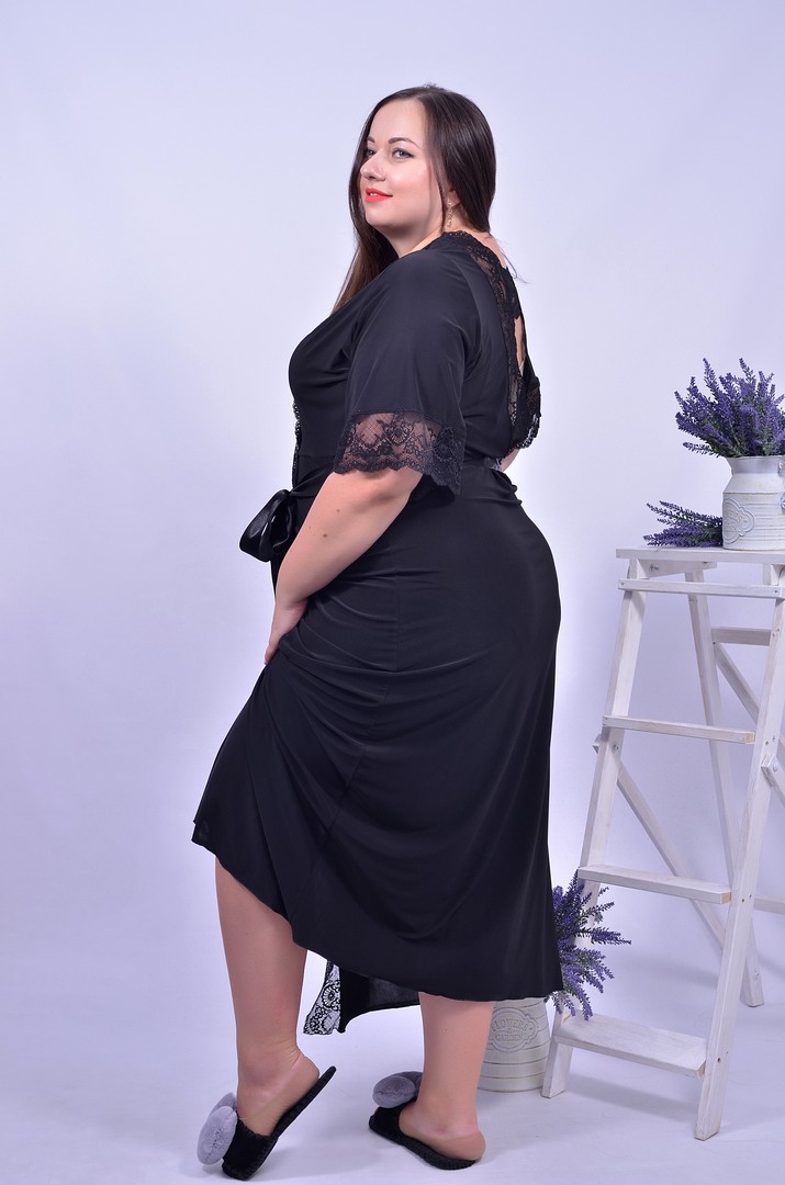 Довгий халат з мереживом батал