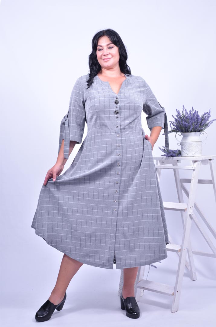 Сукня в клітинку батал