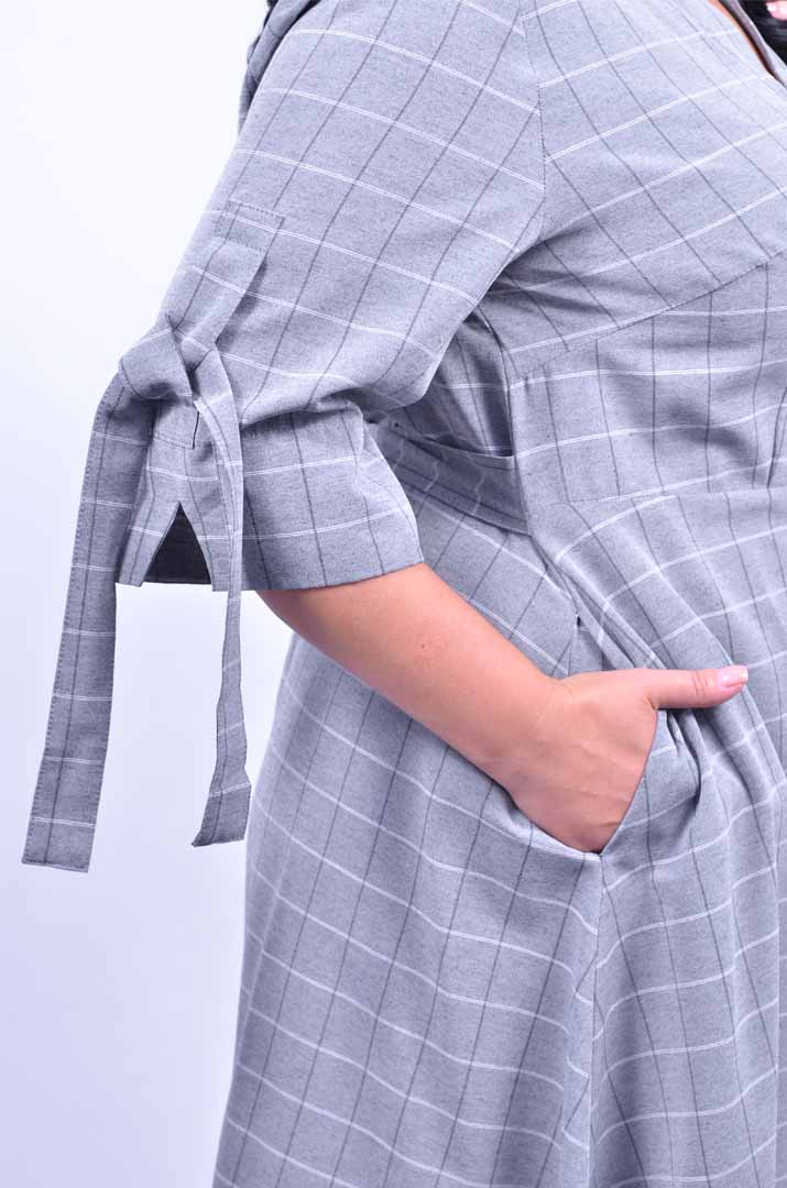 Сукня в клітинку батал