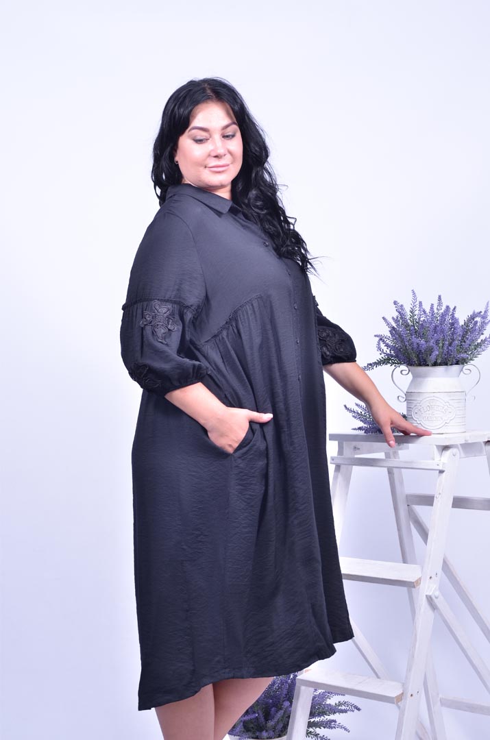 Класична сукня з кишенями батал