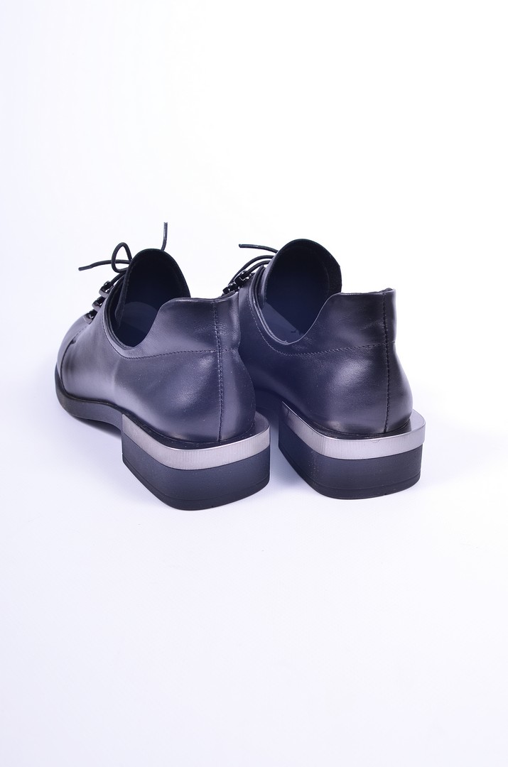 Туфли кожаные на шнуровке больших размеров