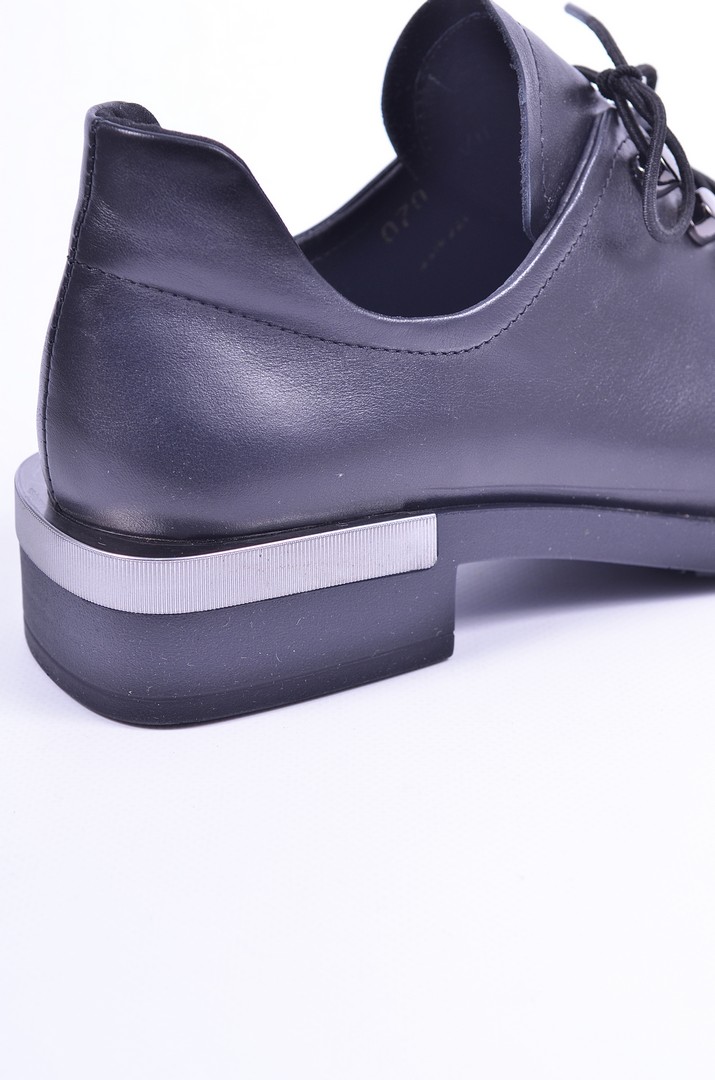 Туфли кожаные на шнуровке больших размеров