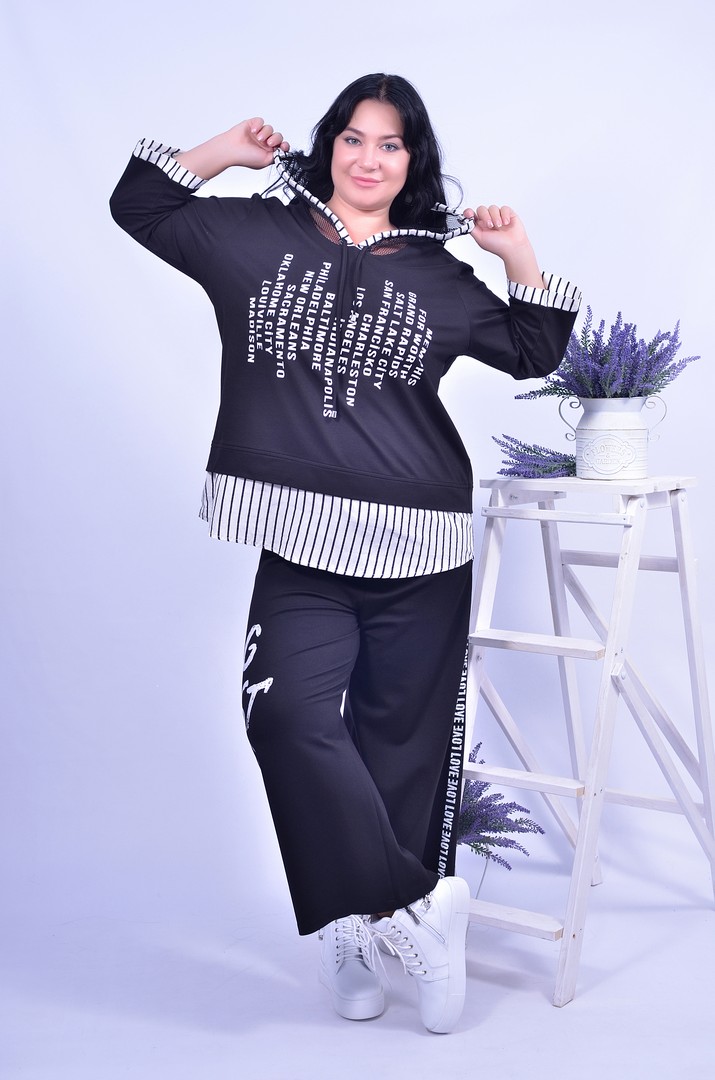 Стильна блуза з капюшоном