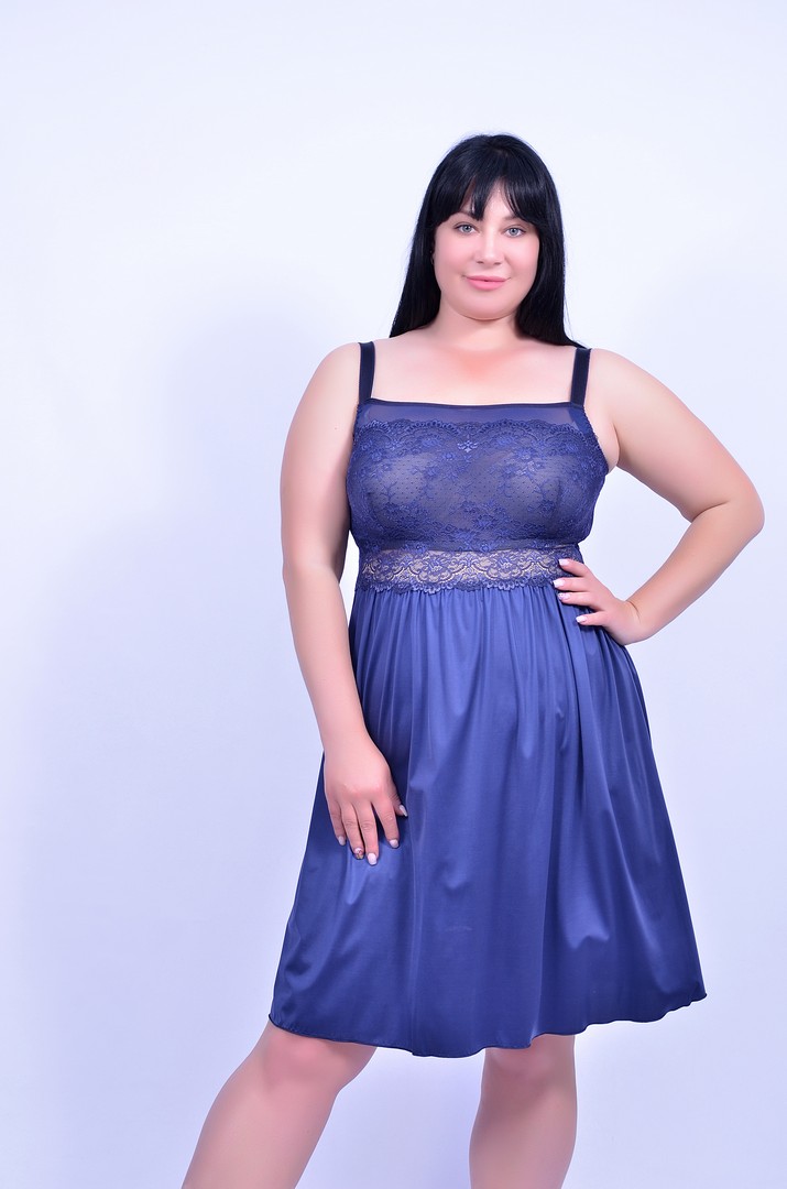 Нічна сорочка з мереживом батал