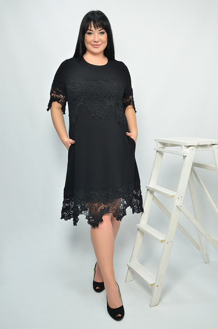 Гарна сукня з гіпюром