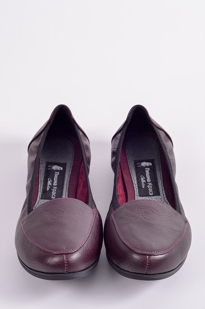 Шкіряні балетки в кольорі бордо великих розмірів