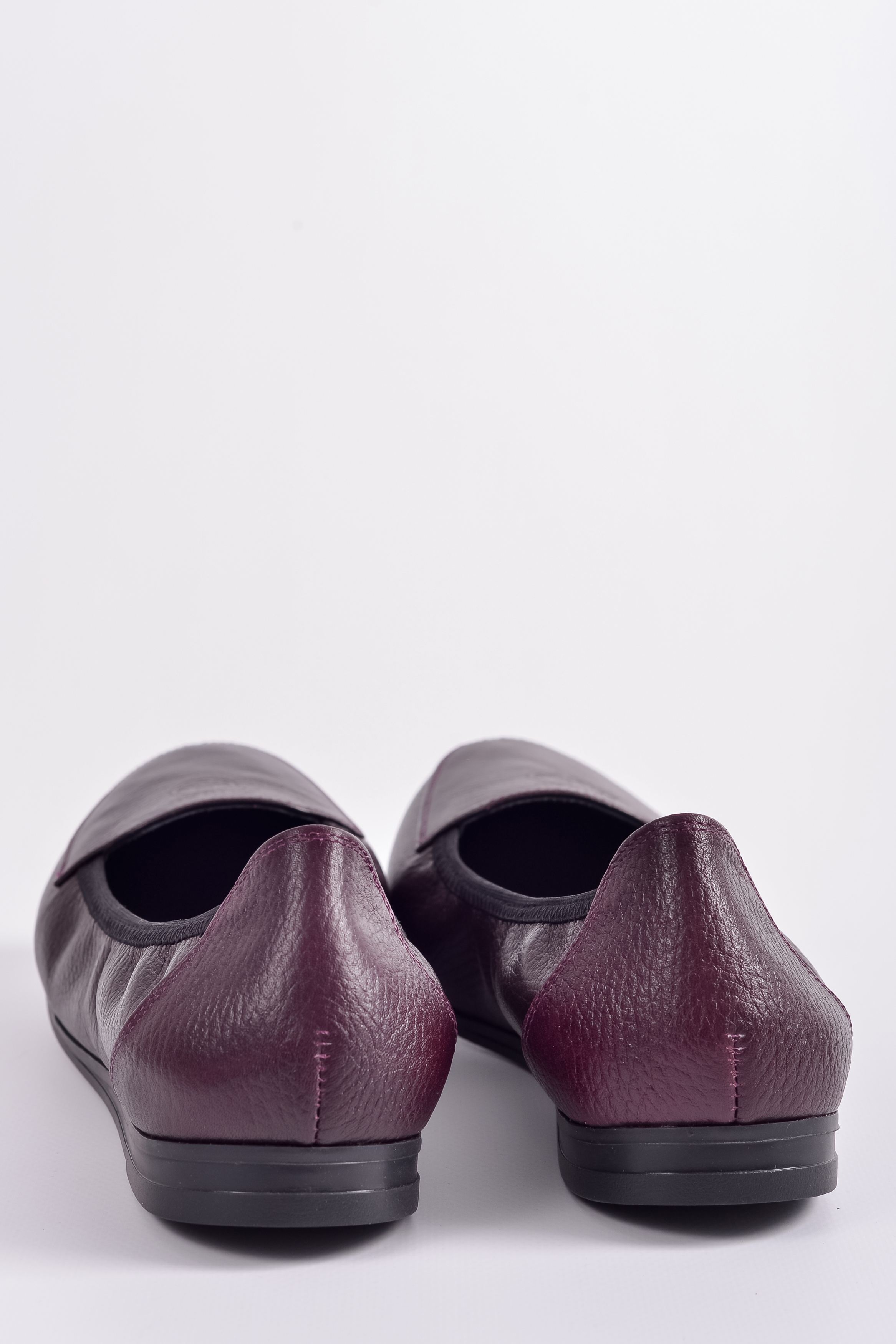 Шкіряні балетки в кольорі бордо великих розмірів