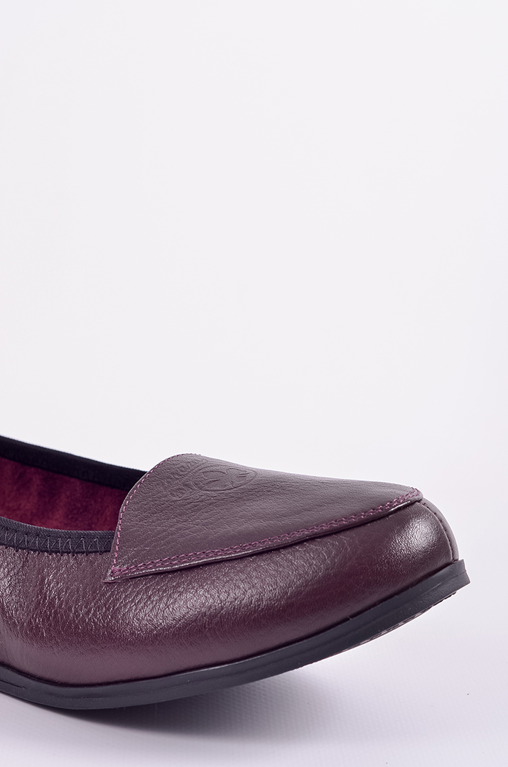 Шкіряні балетки в кольорі бордо великих розмірів