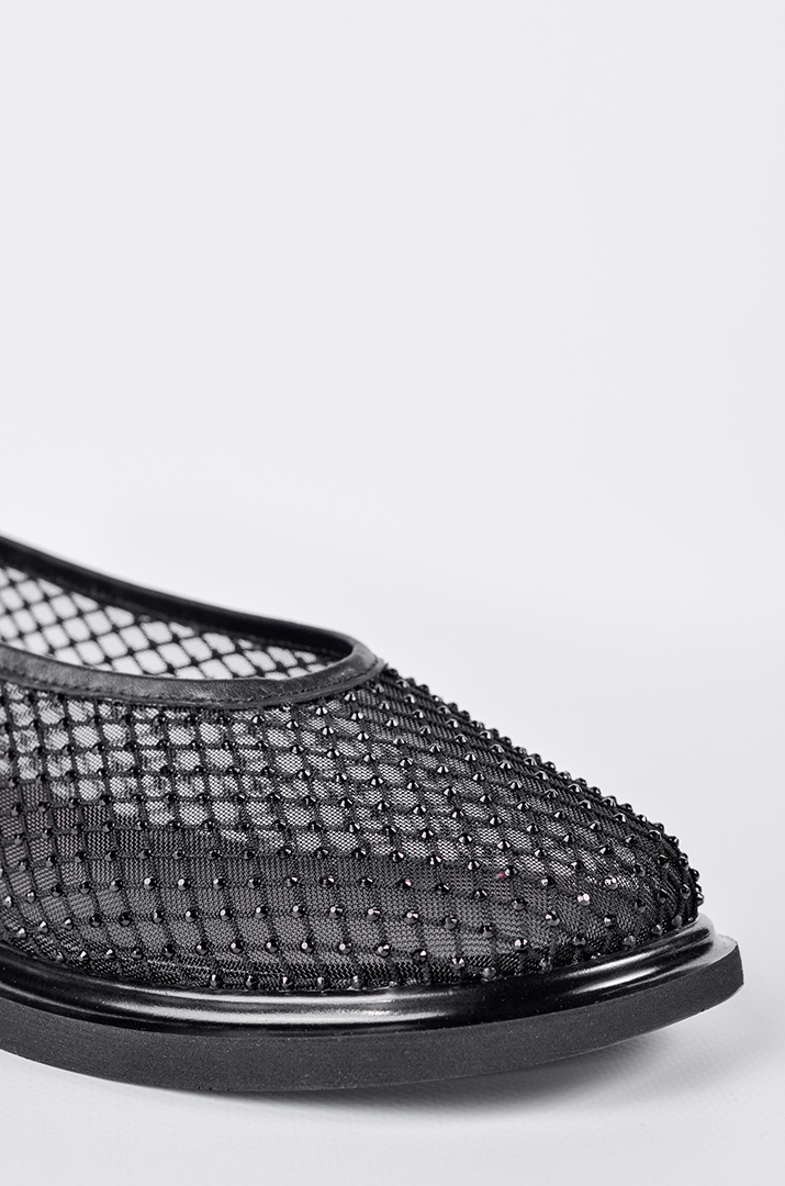 Балетки в чорному кольорі із сітчастим верхом та блискучими камінцями великих розмірів