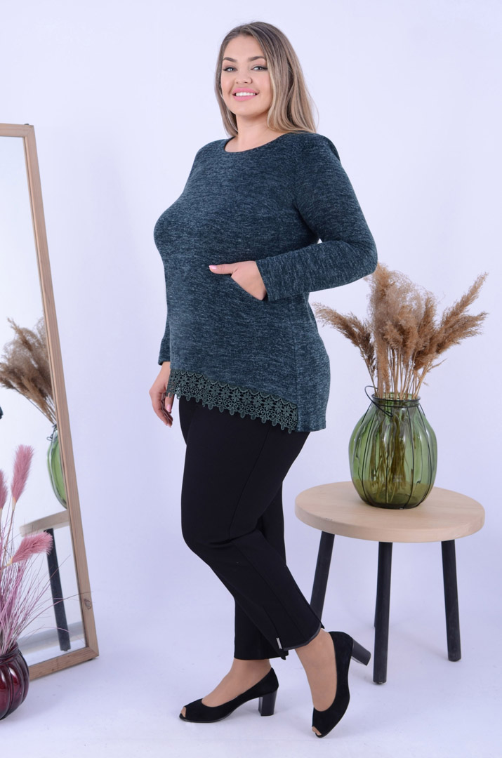 Блуза теплая с кружевом