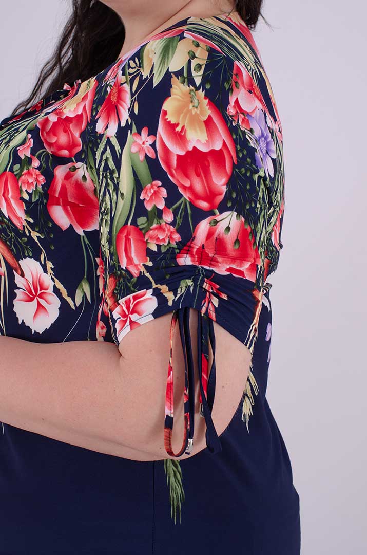 Bluza_dlinnaya_pryamaya_s_cvetami_super_batal_pishna_krasa Блуза довга пряма з квітами супер батал