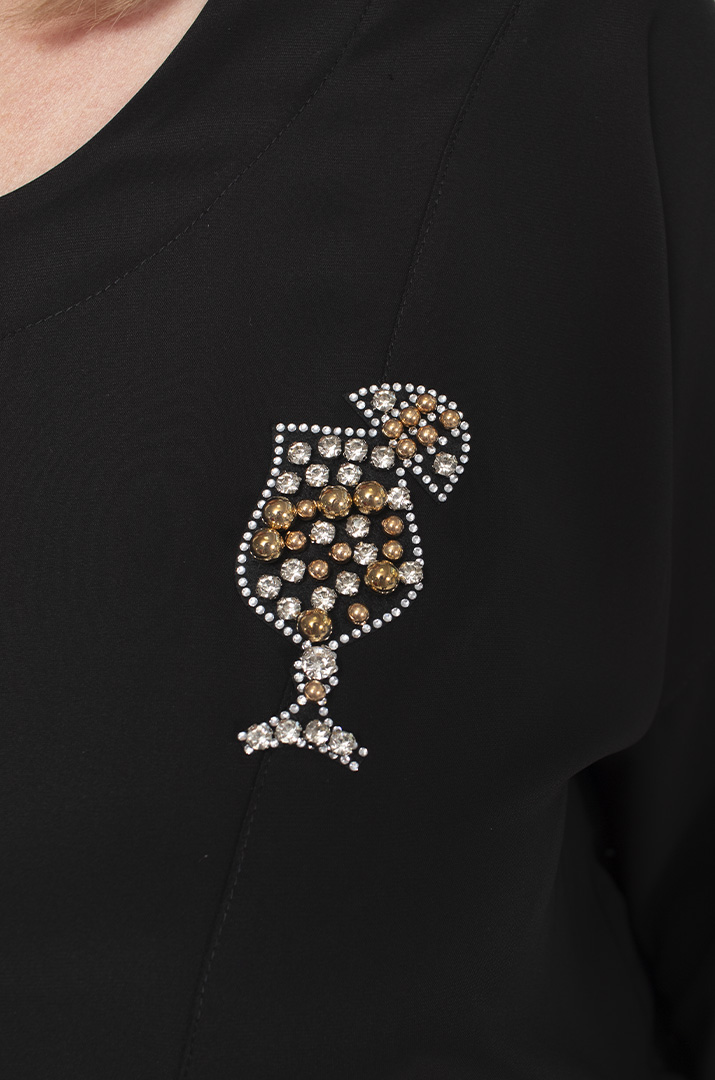 Блуза шовк з кишенею та декором батал