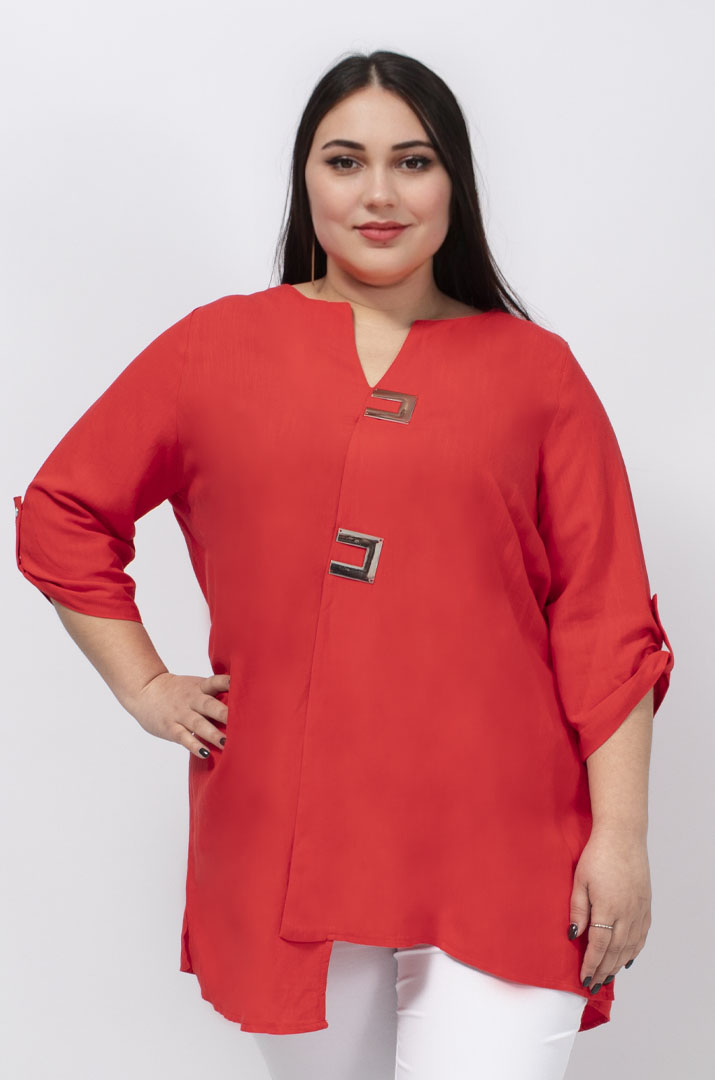 Блуза льняна з прикрасами батал