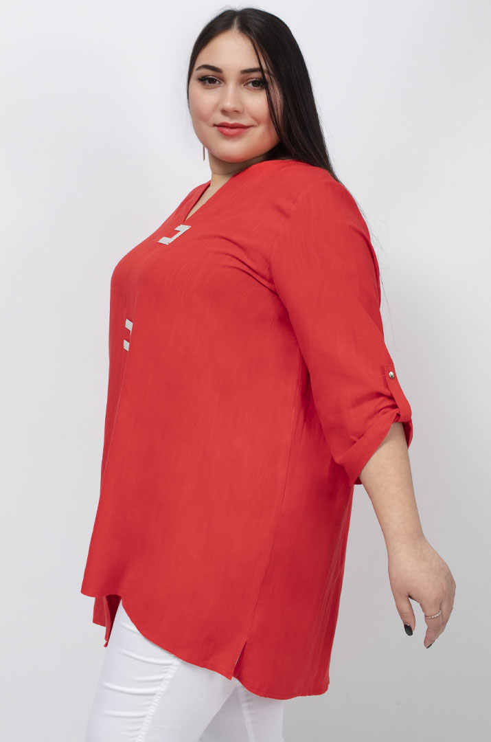 Блуза льняна з прикрасами батал