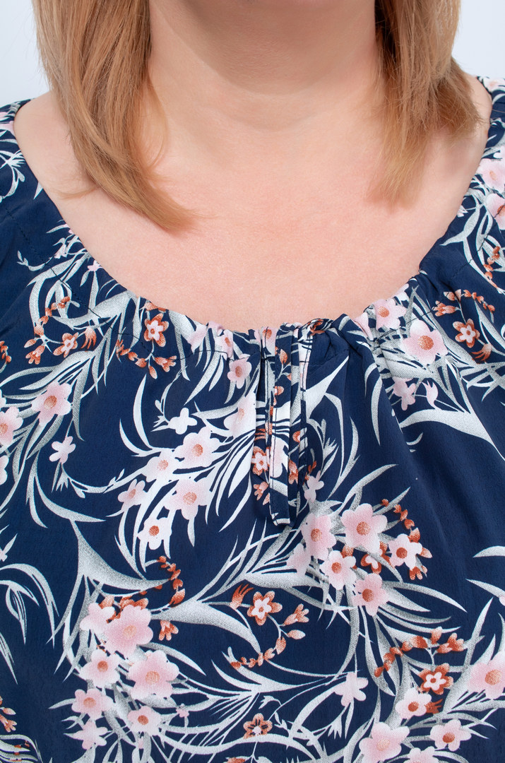 Блуза креп з горловиною на зав'язках супер батал