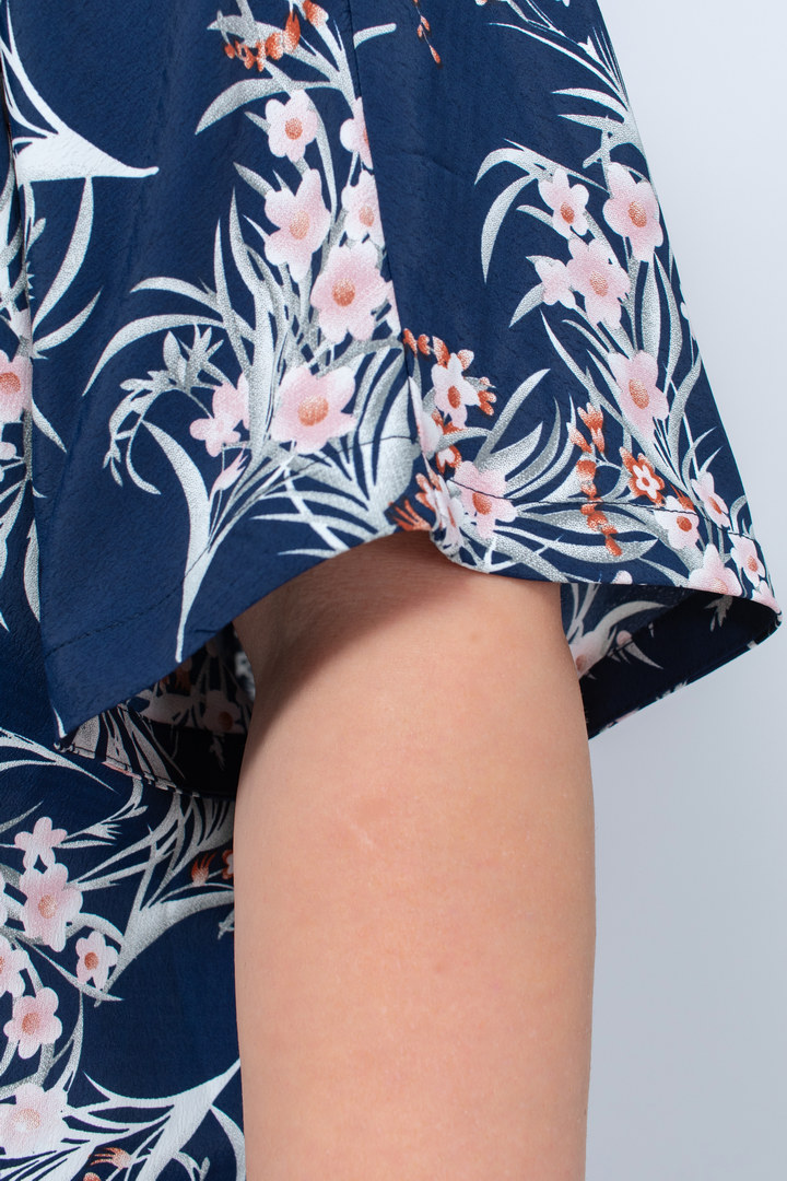 Блуза креп з горловиною на зав'язках супер батал