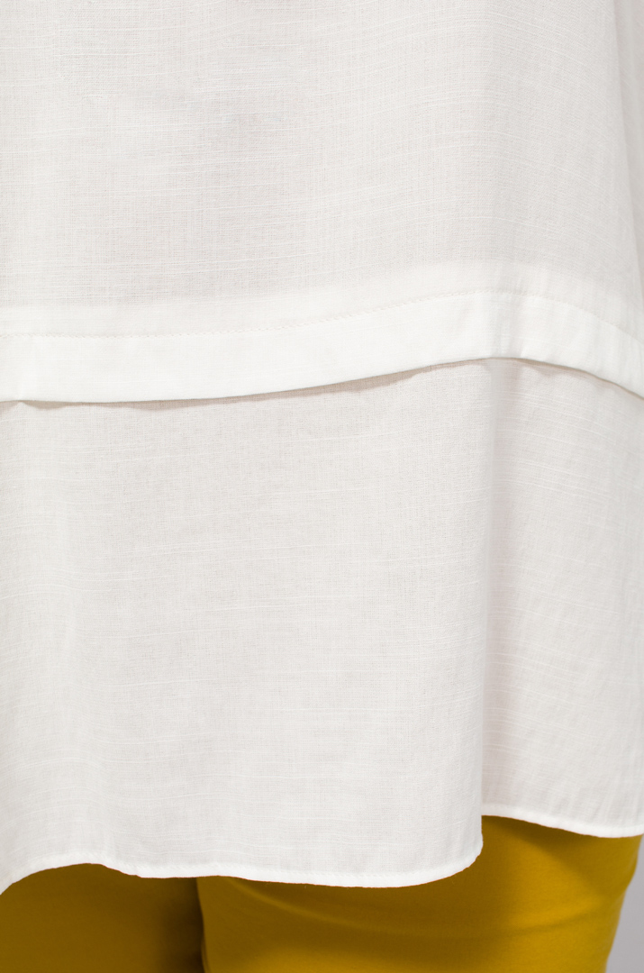 Світла льняна однотонна блуза супер батал