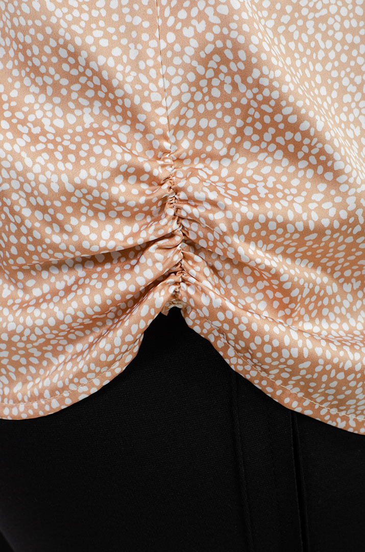 Вишукана атласна блуза великих розмірів