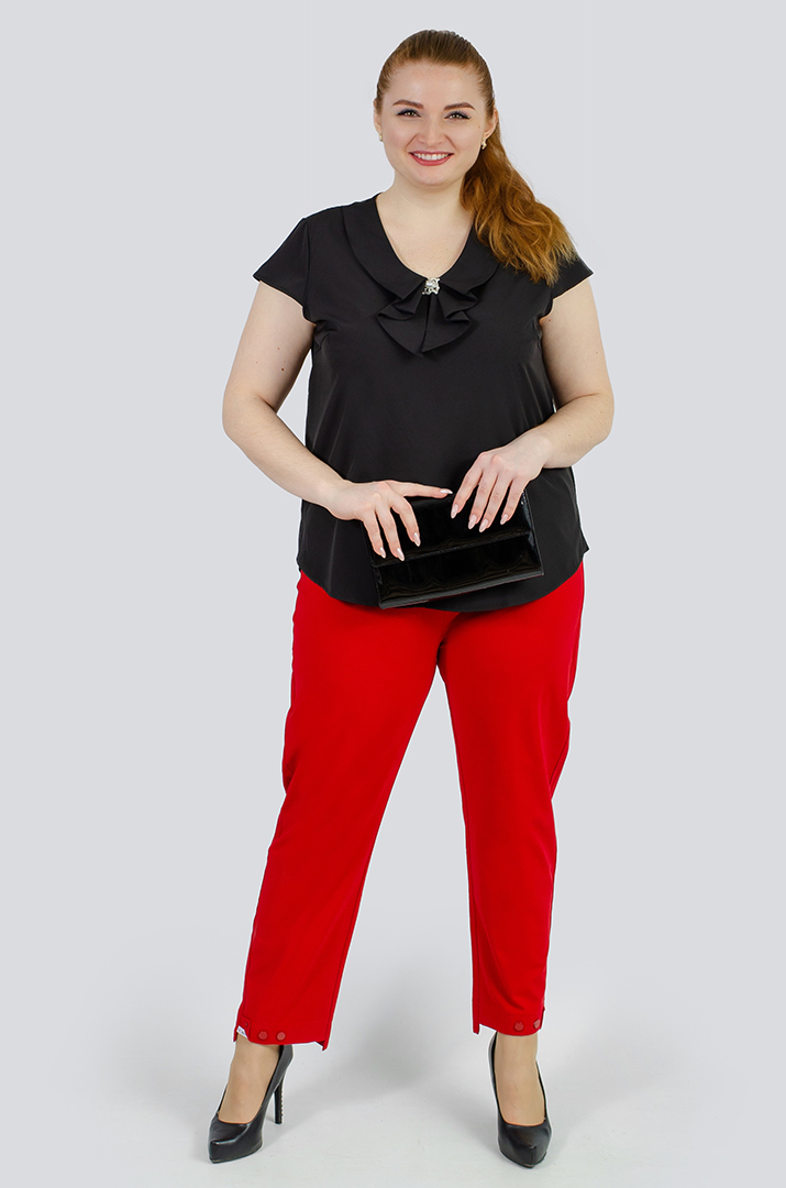 Блуза з коміром та прикрасою великих розмірів