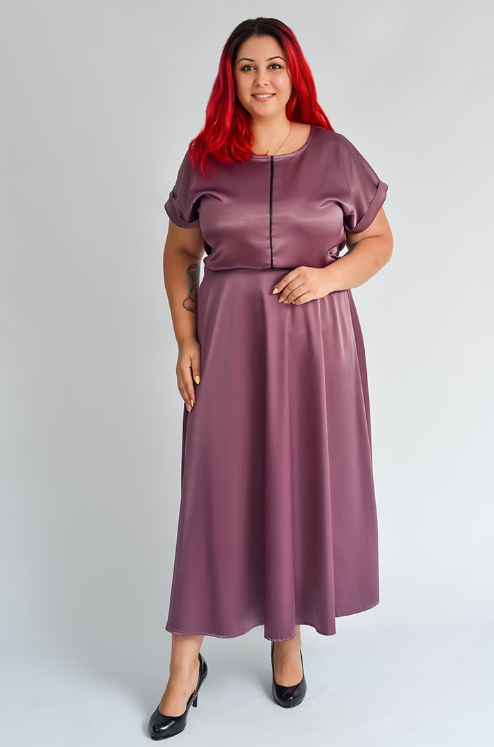 Атласная блуза с вертикальным декором больших размеров