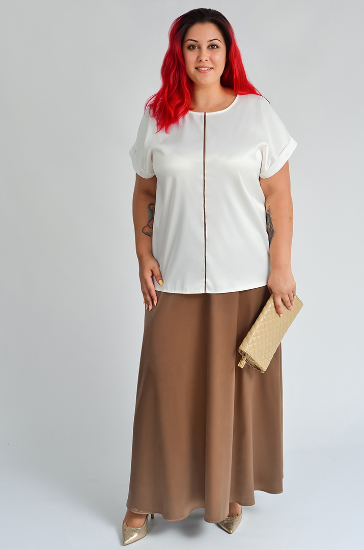 Атласная блуза с вертикальным декором больших размеров