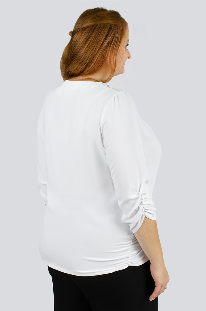 Нежная однотонная блуза больших размеров