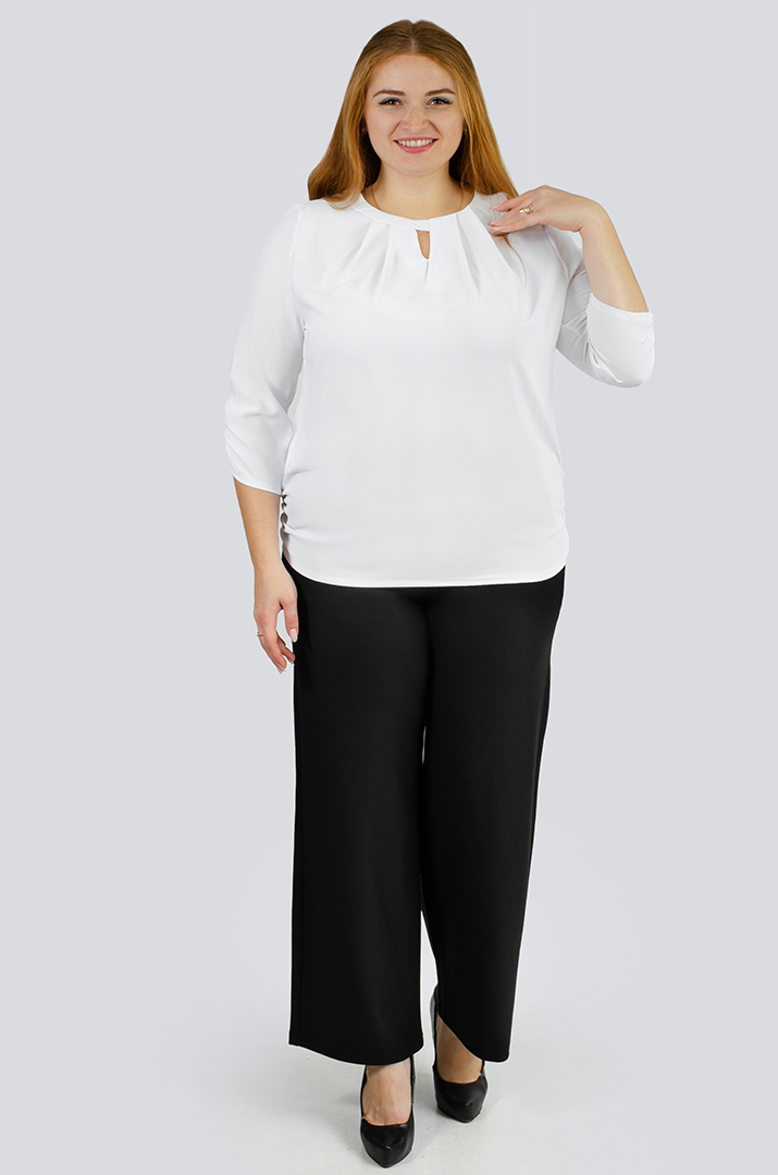 Нежная однотонная блуза больших размеров