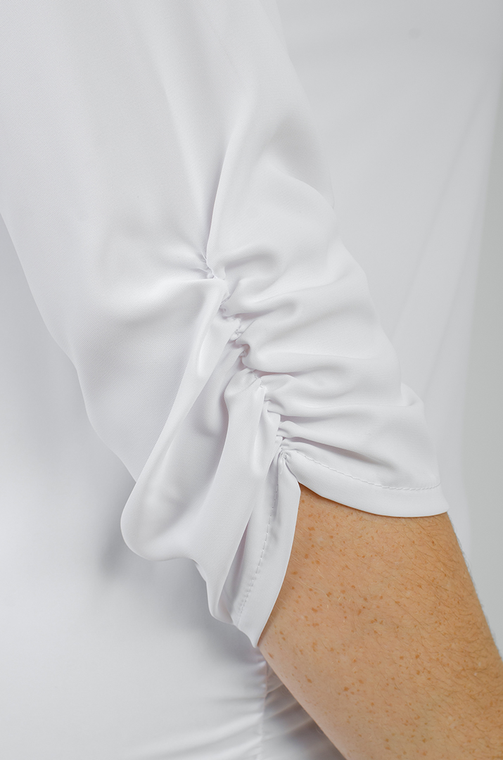 Нежная однотонная блуза больших размеров