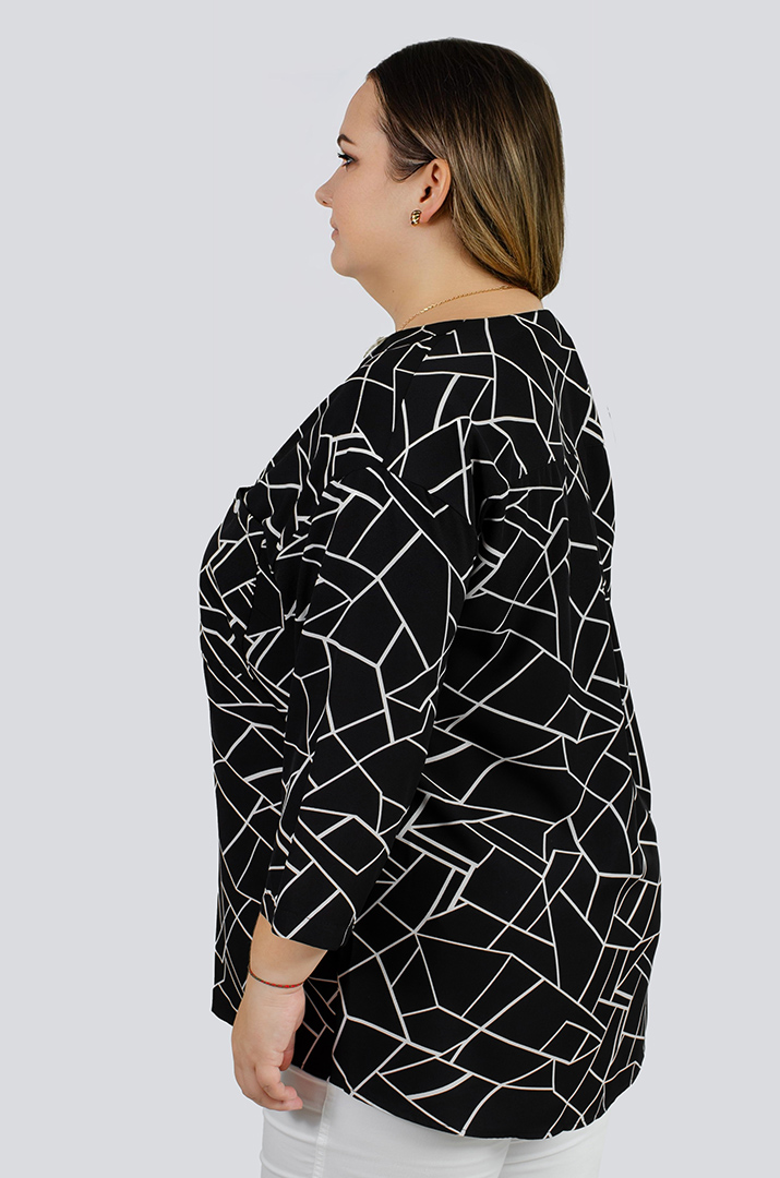 Блуза в принт асимметричного кроя больших размеров
