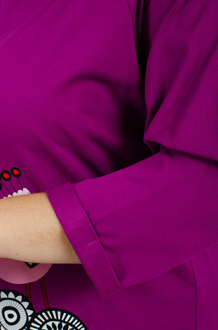 Блуза трикотажна кольору фуксія з принтом великих розмірів