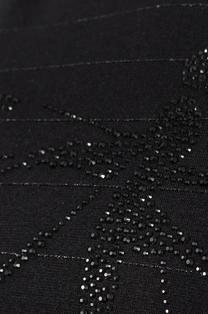 Джемпер в полоску с декором из стразов больших размеров