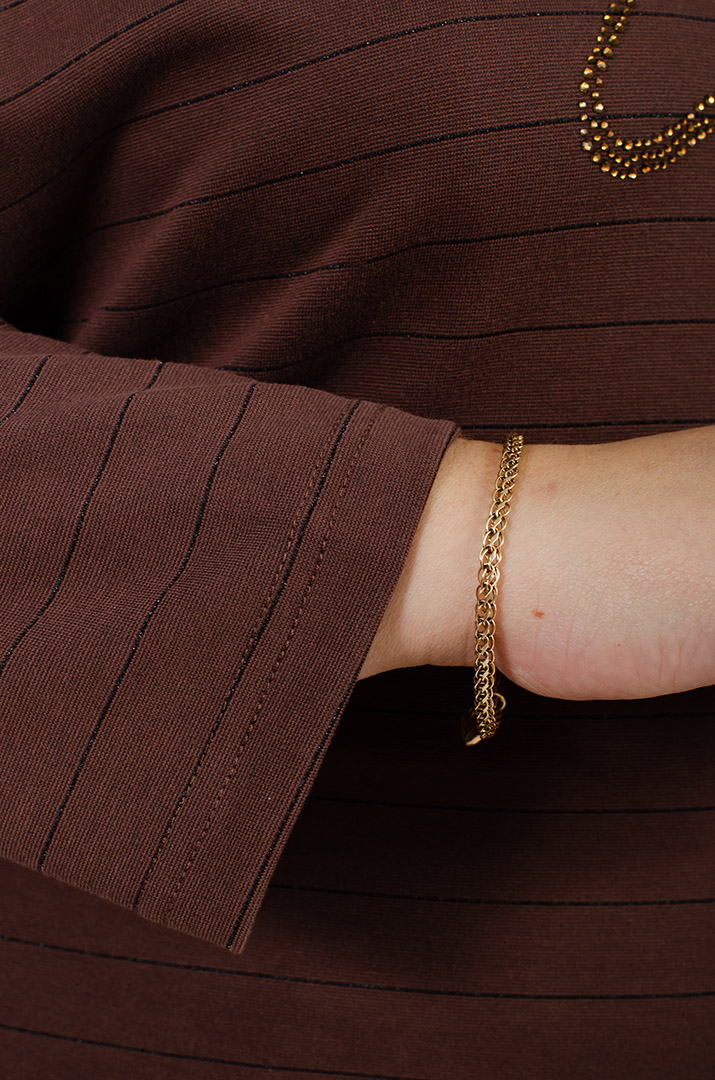 Джемпер в полоску с декором из стразов больших размеров