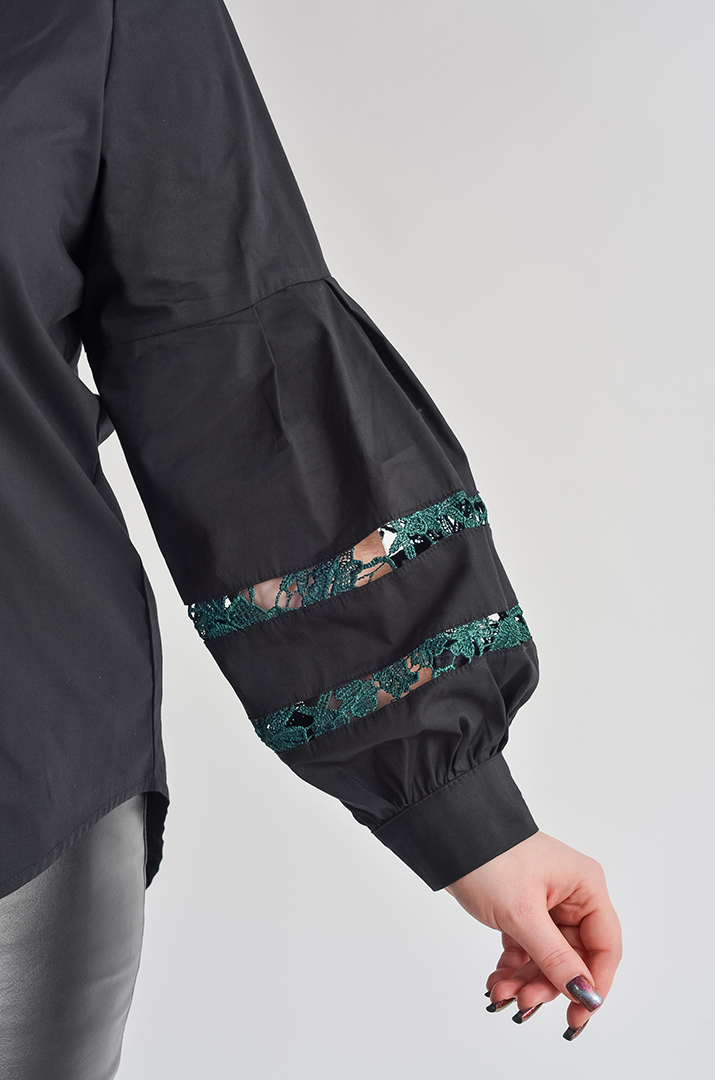 Блуза с кружевом больших размеров