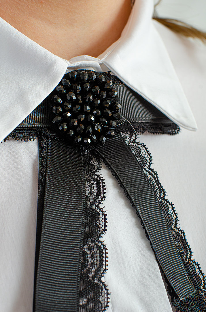 Блуза белая с бантом больших размеров