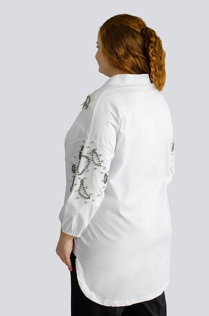 Блуза с декором из кружева и стразов больших размеров