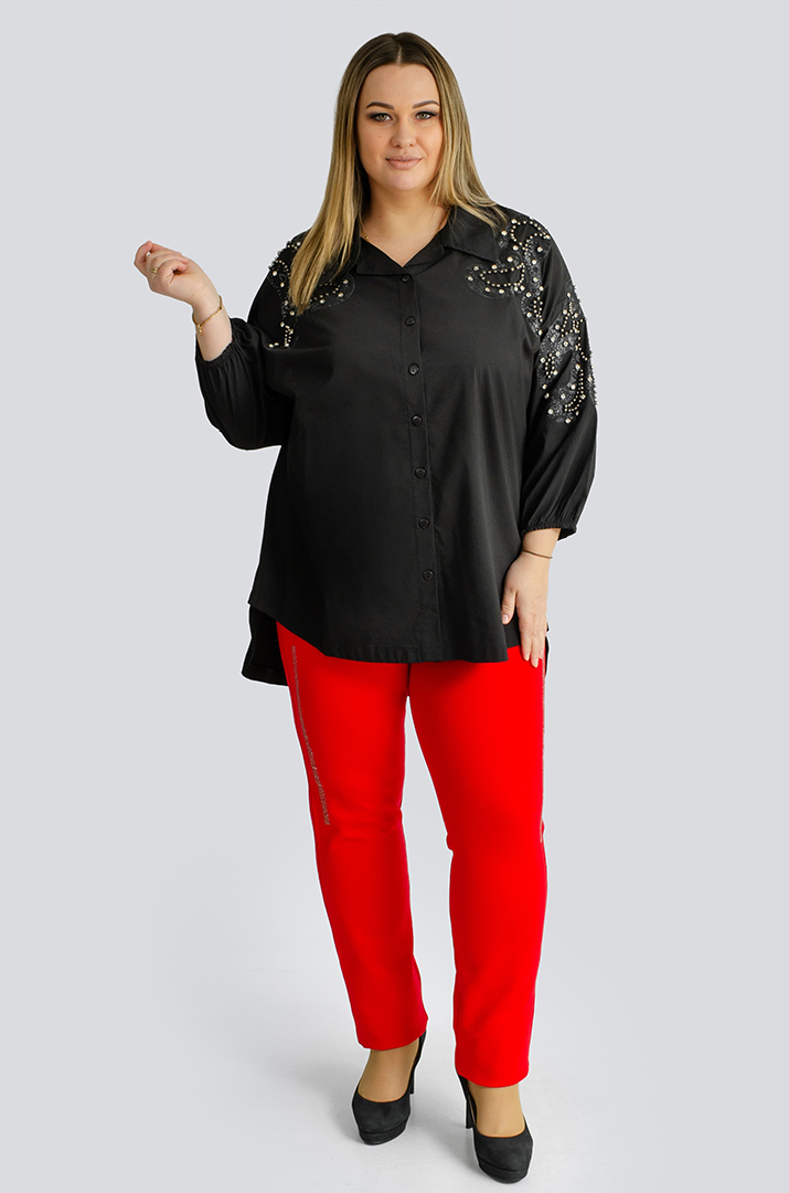 Блуза с декором из кружева и стразов больших размеров