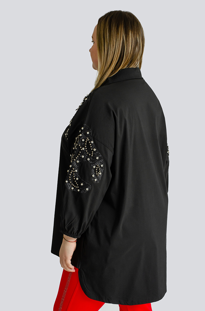 Блуза с декором из кружева и стразов больших размеров