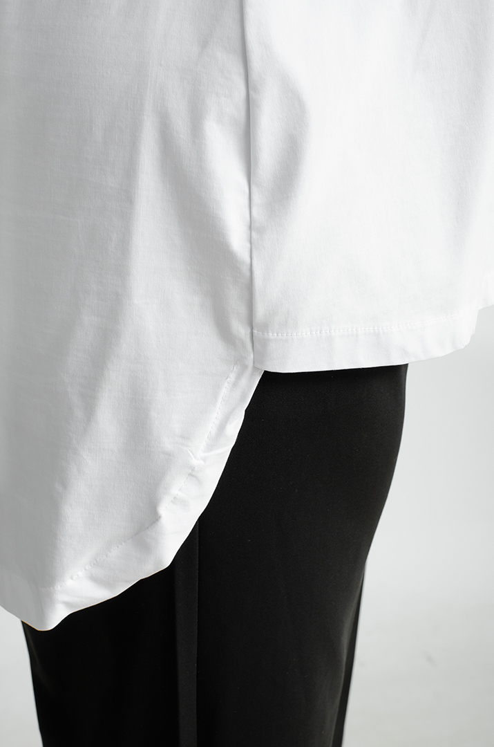 Блуза с декором из кружева и стразов больших размеров