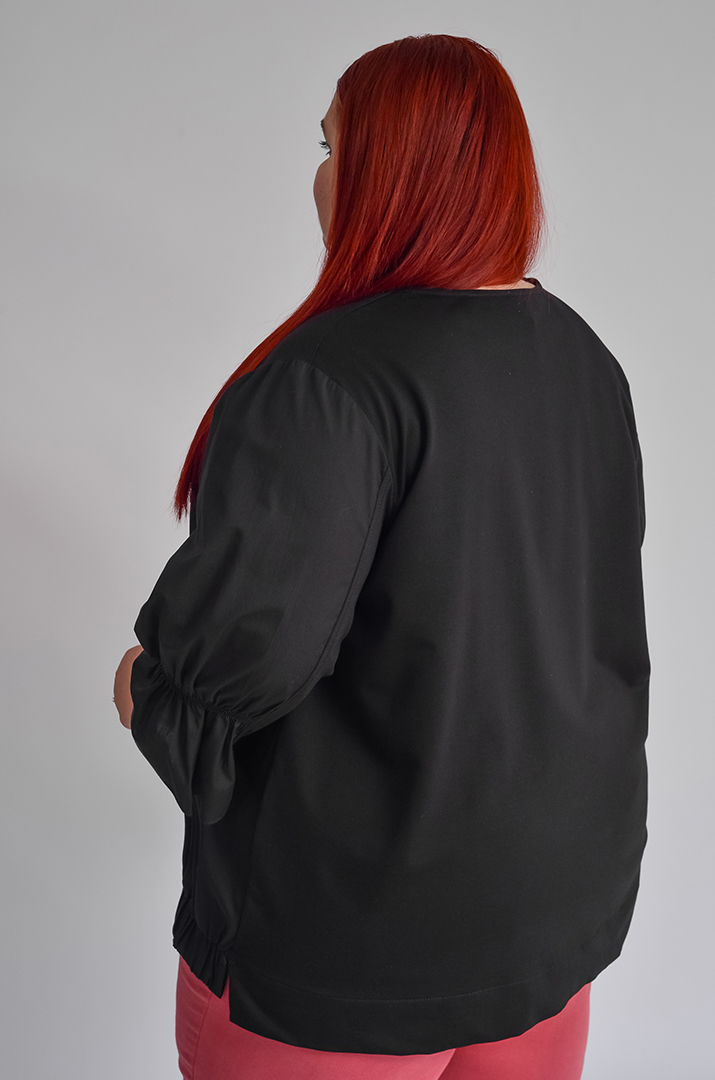 Блуза чорна з декором великих розмірів