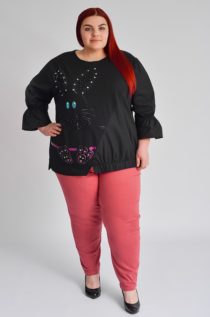 Блуза чорна з декором великих розмірів