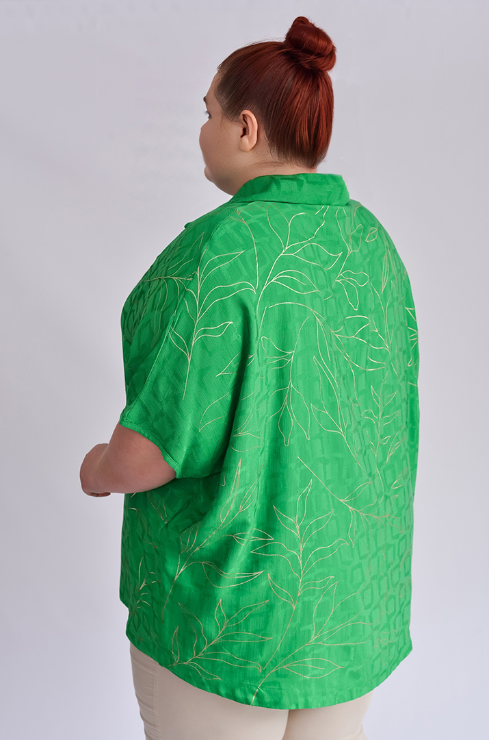 Блуза з золотавим принтом великих розмірів