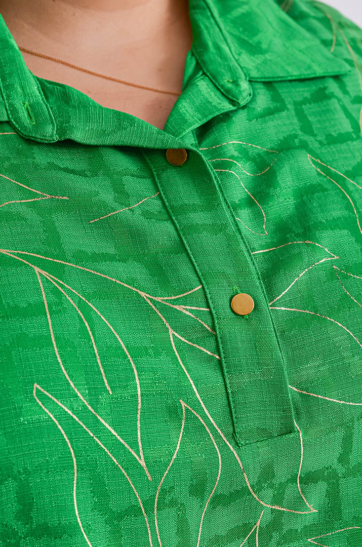 Блуза з золотавим принтом великих розмірів