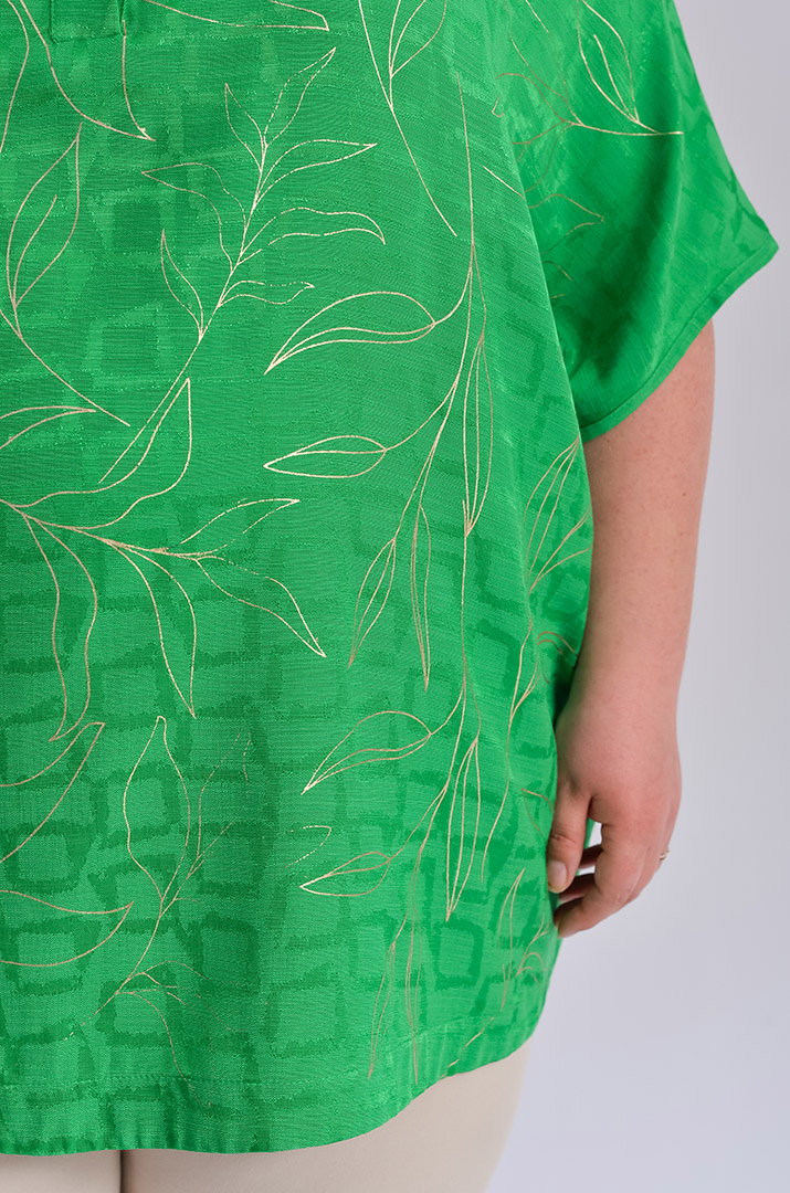 Блуза з золотавим принтом великих розмірів