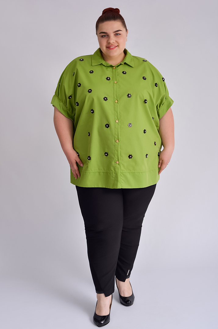 Блуза з золотавим декором великих розмірів