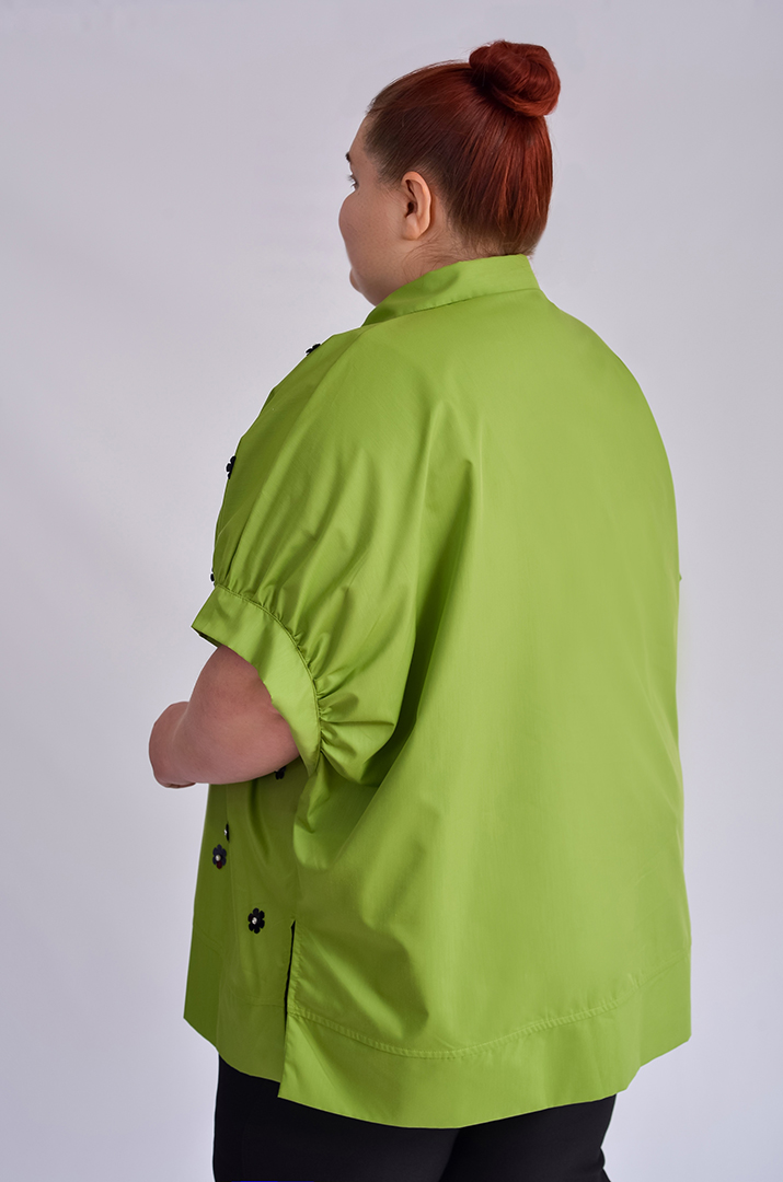 Блуза з золотавим декором великих розмірів