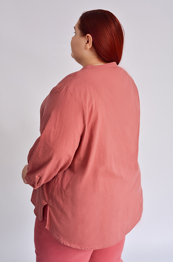 Блуза льняная с вышивкой больших размеров