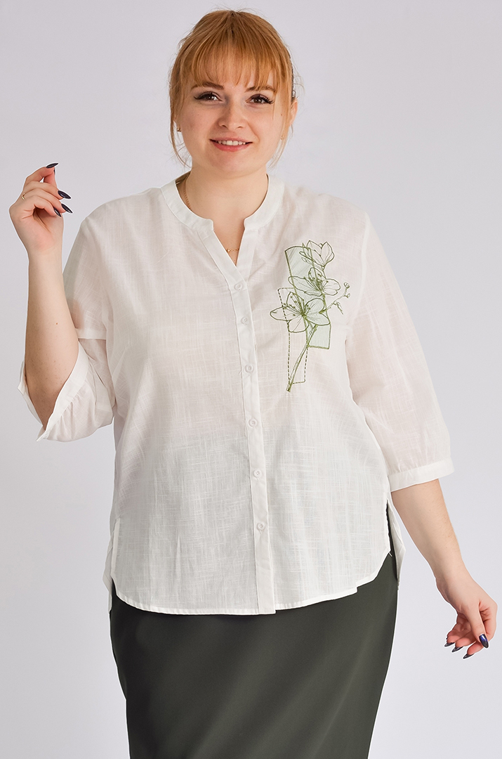 Блуза льняная с вышивкой больших размеров
